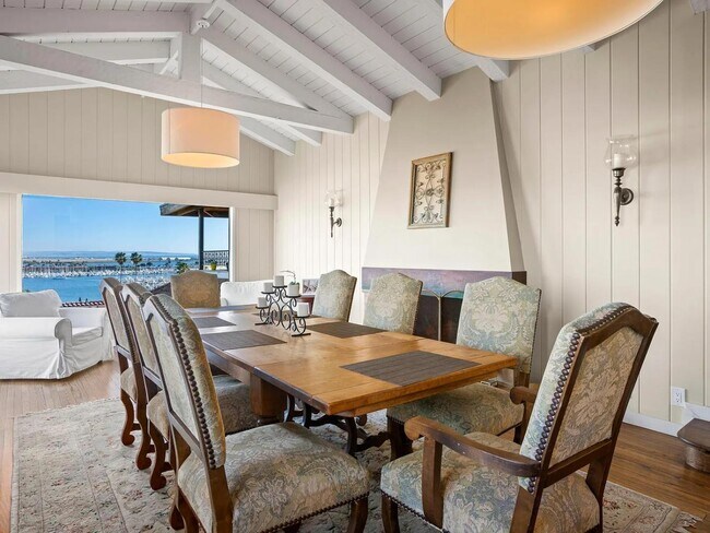 Building Photo - 945 Harbor View Dr