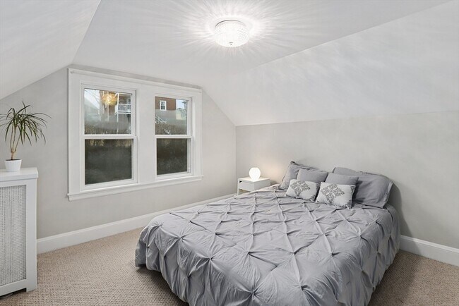 Building Photo - 54 Edgecliff Rd