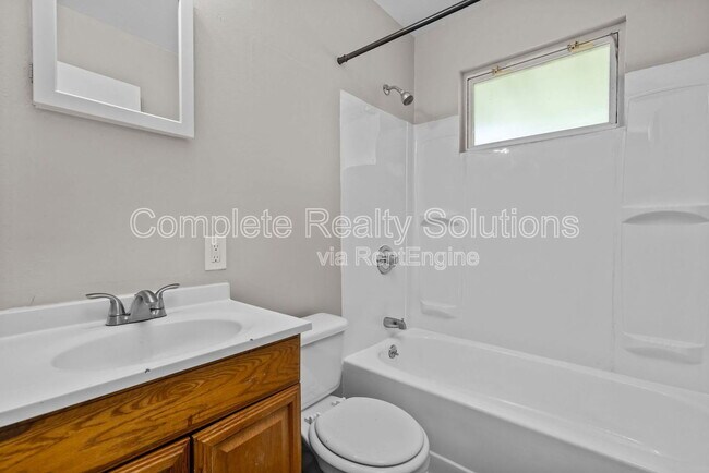 Building Photo - 10721 Spring Garden Dr