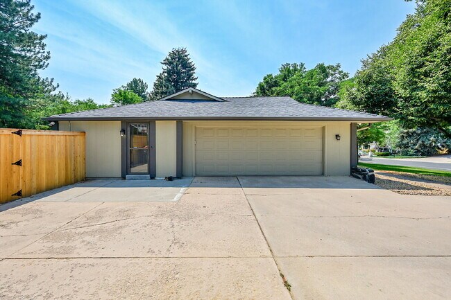 Building Photo - $6,850.00 - 5 Bedrooms, 3.5 Bathrooms, Sin...