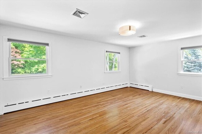 Building Photo - 112 Old Mountain Rd