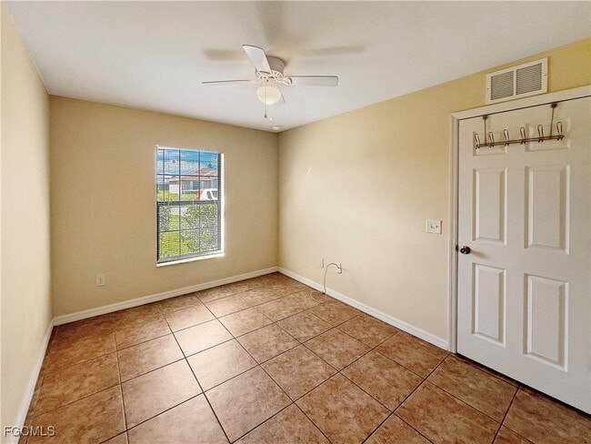 Building Photo - 111 SE 2nd Ave