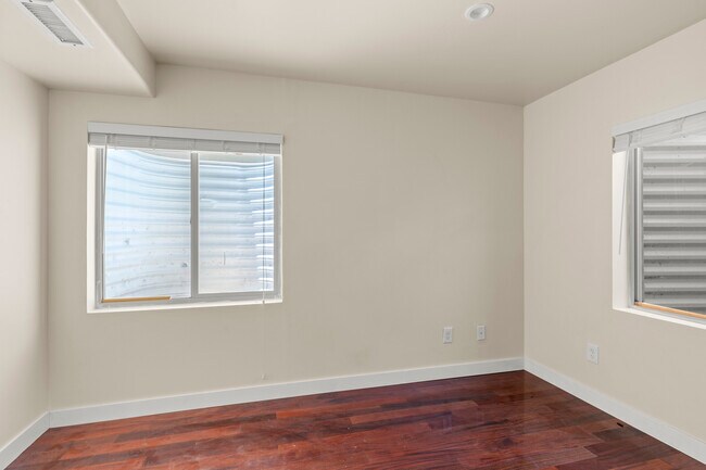 Bed #4 - 2668 Cottonwood Dr