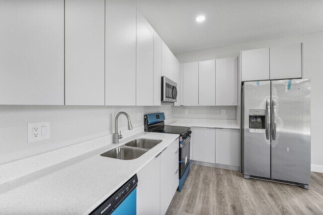 Building Photo - 1134 Sunrise Blvd
