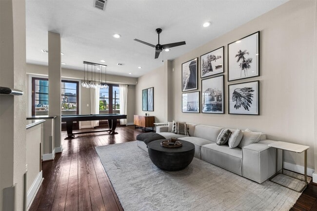 Building Photo - 1308 Dart St