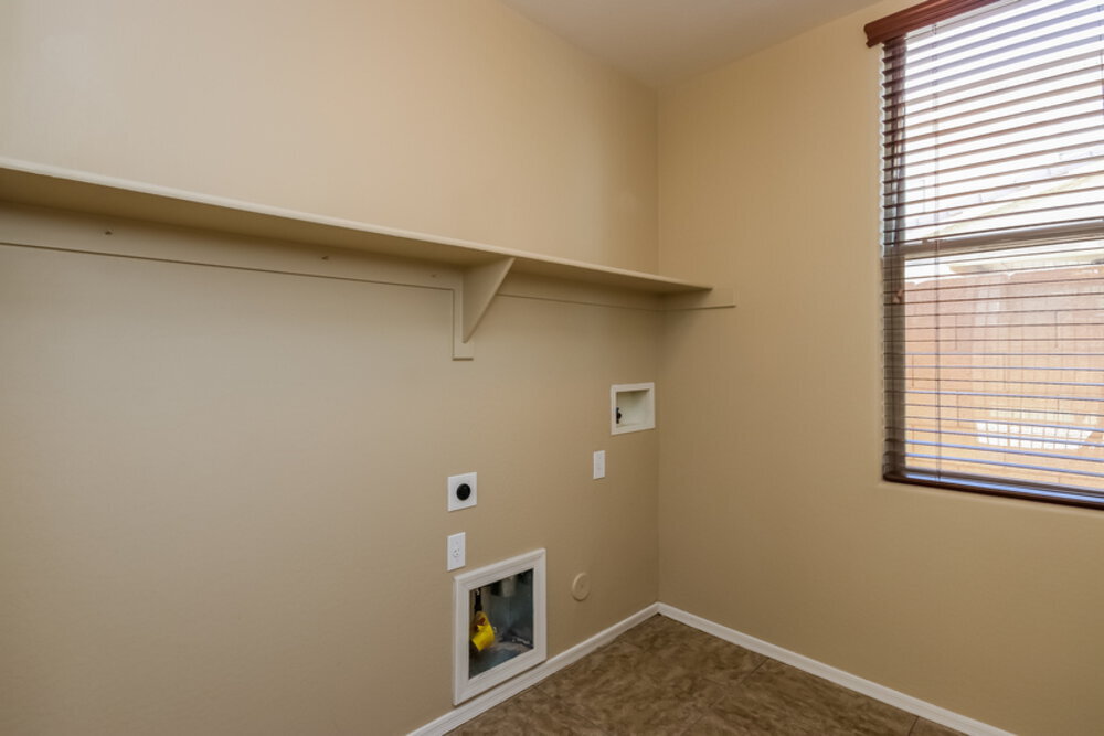 Building Photo - 3297 E Ivanhoe St