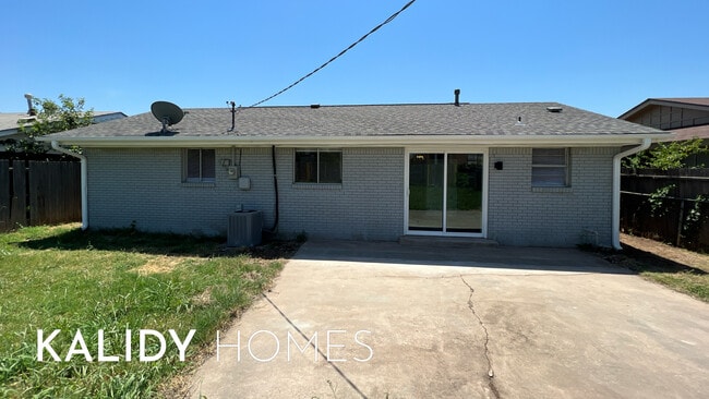 Building Photo - 1433 SW 60th St