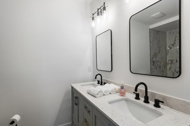 Building Photo - 150 N 22nd St