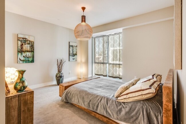 Building Photo - Newly build 3 bedroom South Redondo Townhome