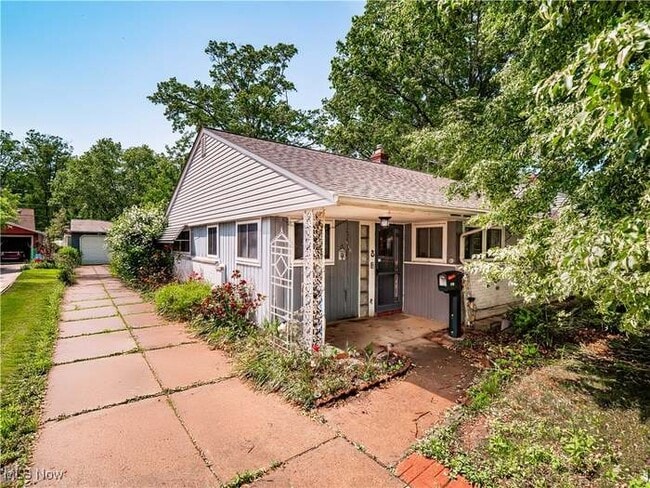Building Photo - 516 Bayfair Dr
