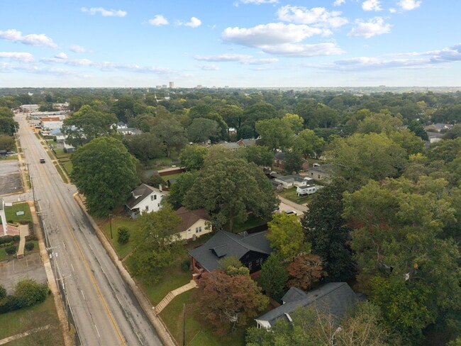 Building Photo - McCullough Heights