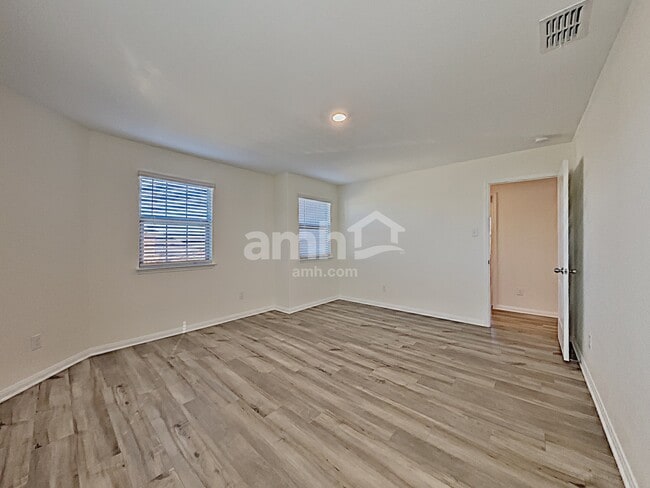 Building Photo - 232 Garrett St