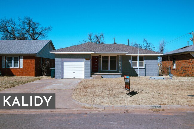 Primary Photo - 2905 SW 39th Terrace