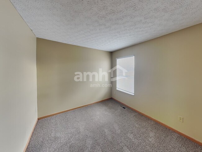 Building Photo - 88 Brooksedge Dr E