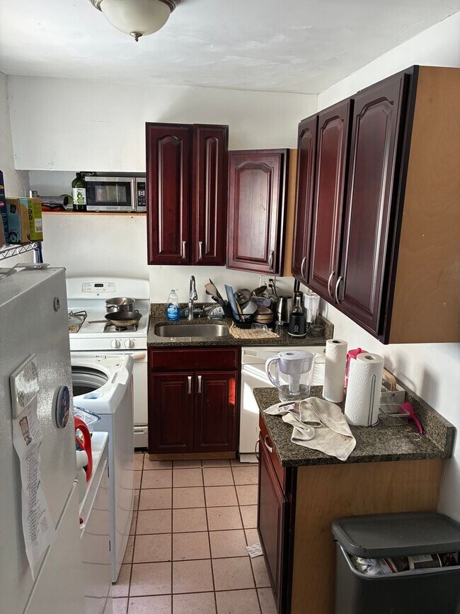 Building Photo - 3423 Ward St