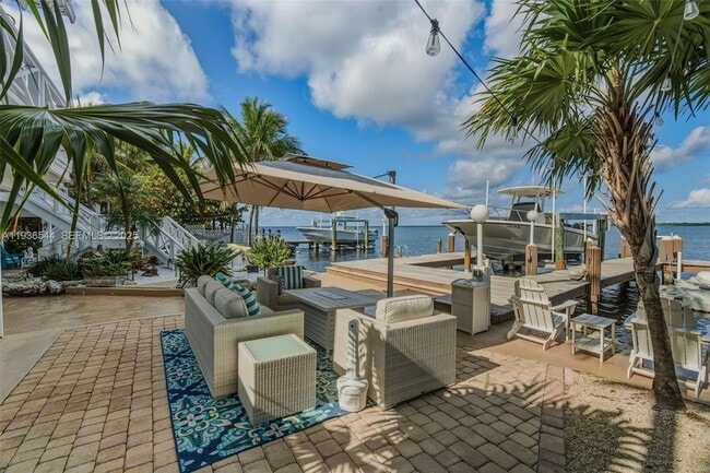 Building Photo - 16 North Dr