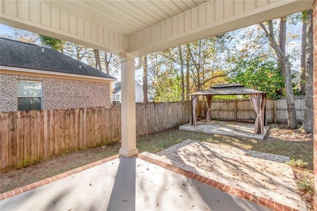 Building Photo - 1054 Linlen Ave