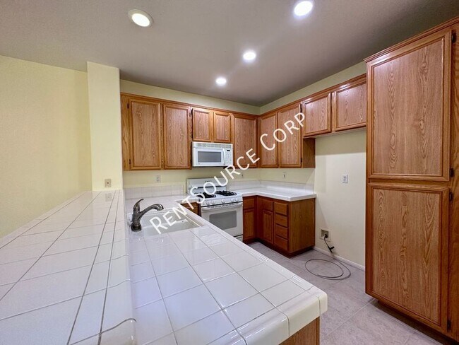 Building Photo - 18004 Flynn Dr