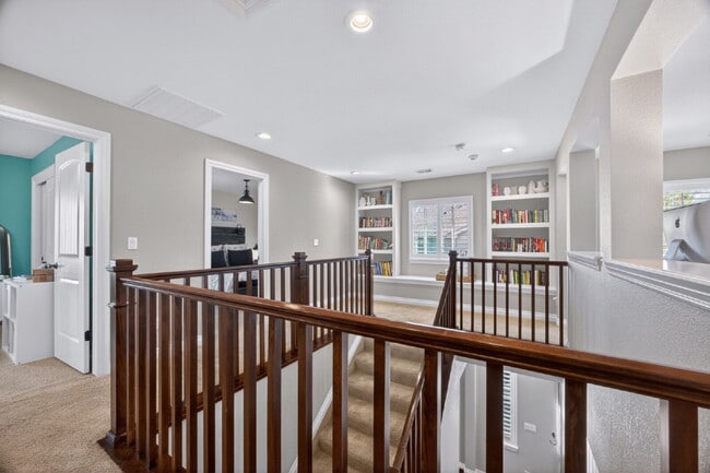 Building Photo - "Spacious 5-Bedroom Retreat on South Quantock Way - Perfectly Designed for Comfort and Style!"  A...