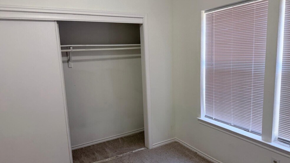 Building Photo - 4037 Hearthstone Dr
