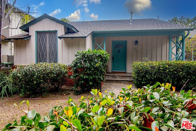 Building Photo - 3401 Corinth Ave