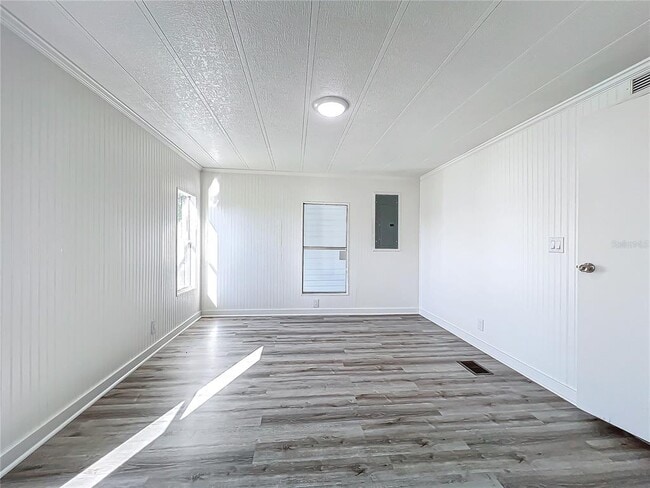 Building Photo - 140 Orangewood Dr