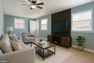 Building Photo - 126 3rd St