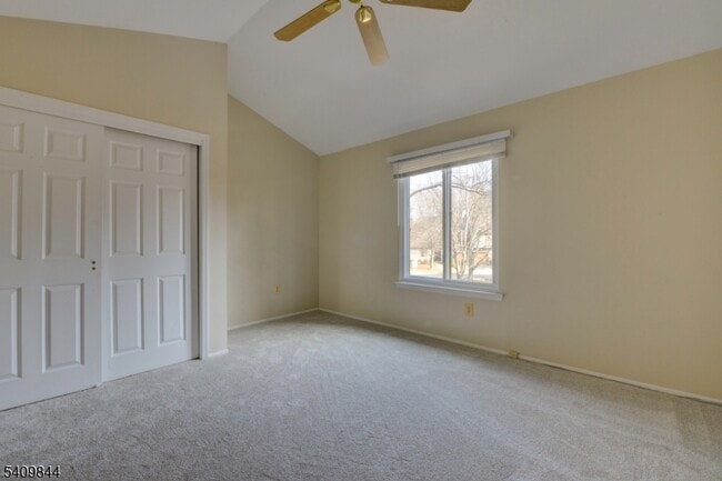 Building Photo - 4 Hawthorne Pl