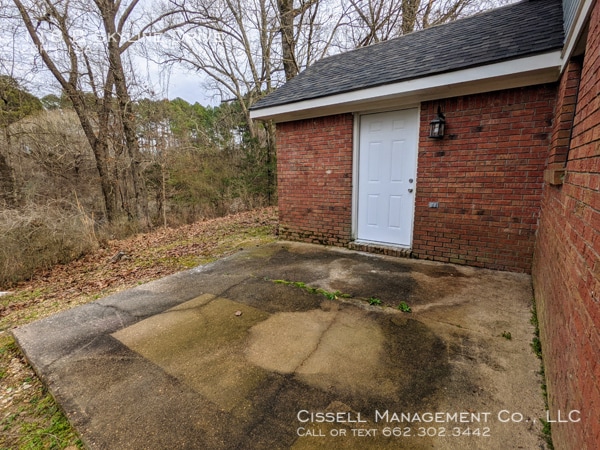 Building Photo - 118B Skyline Dr.