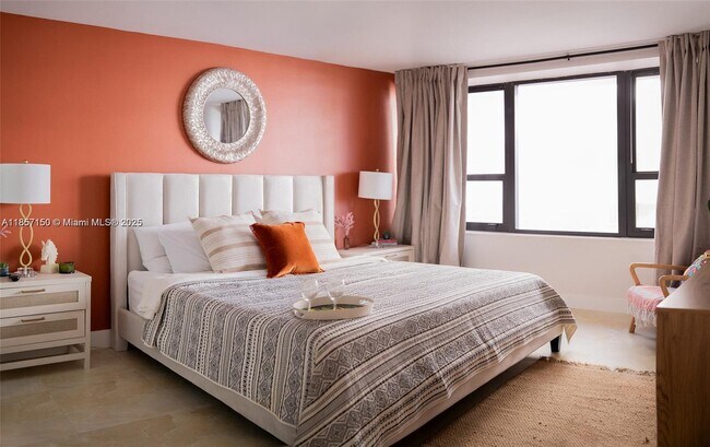 Building Photo - 5225 Collins Ave