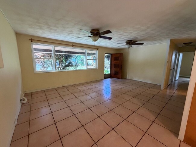 Building Photo - 465 Haiku Rd