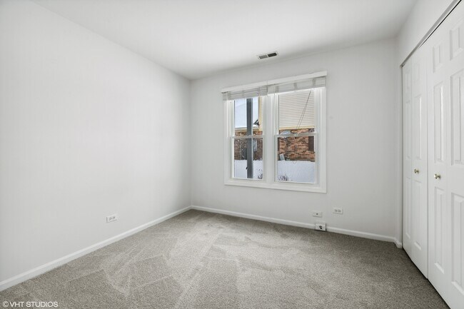 Building Photo - 184 Brook Ln