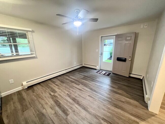 Building Photo - 122 Cortelyou St