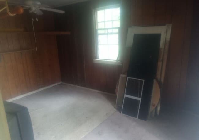 Building Photo - COMING SOON!!1  3-BEDROOMS! - $390 Month /...