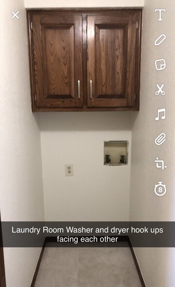 Building Photo - 609 Windgate Ct
