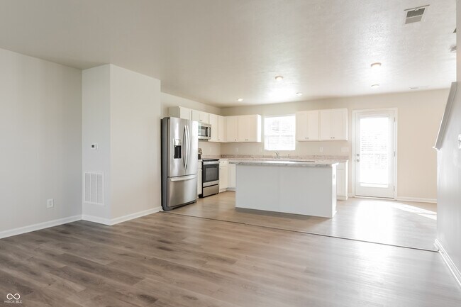 Building Photo - 13781 N Rising Sun Cir E