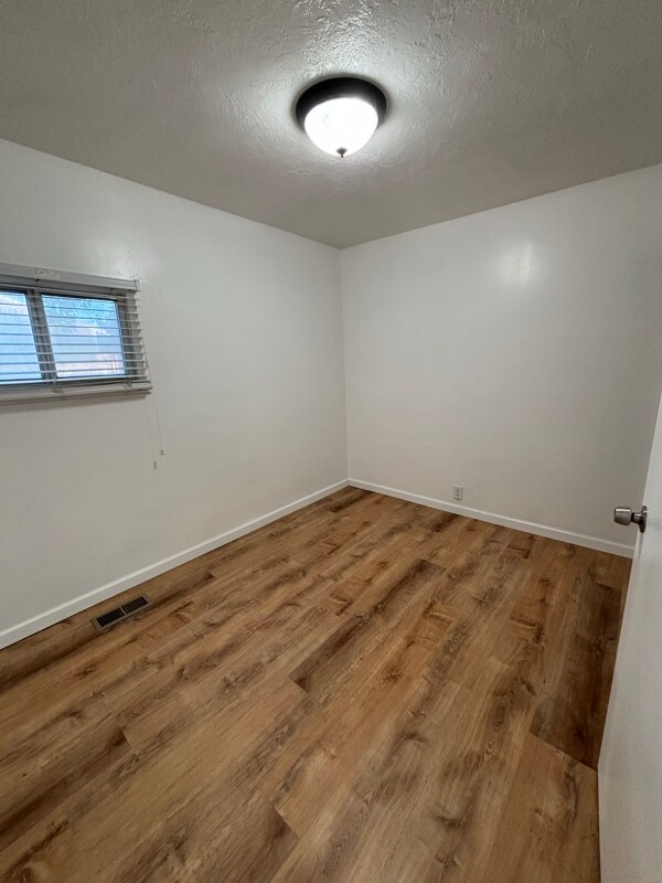 Building Photo - 2940 S Ammon Rd