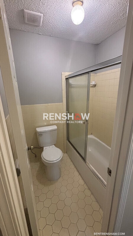 Building Photo - 4644 Benoit Dr