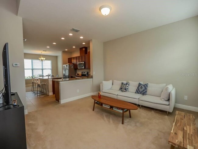 Building Photo - 15525 Honeybell Dr