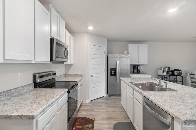 Building Photo - 4358 Redbay Ct