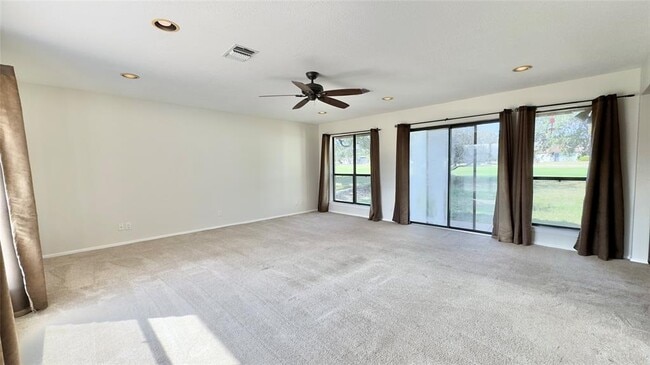 Building Photo - 843 Sunfish St