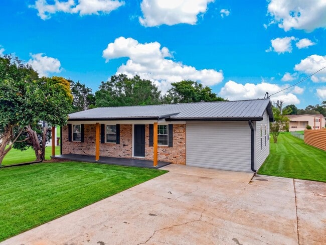 Building Photo - 2839 Black Oak Rd