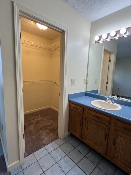 Building Photo - 150 Cypress Dr