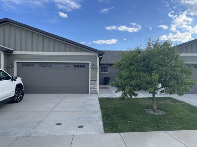 Primary Photo - 3 bedroom in Billings MT 59106