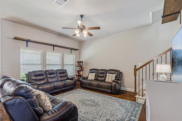 Building Photo - 3234 Cumby Dr