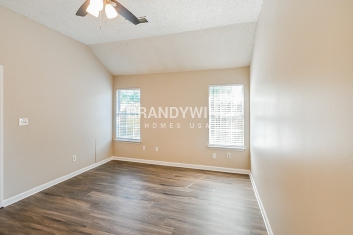 Building Photo - 7569 Bridelwreath Dr