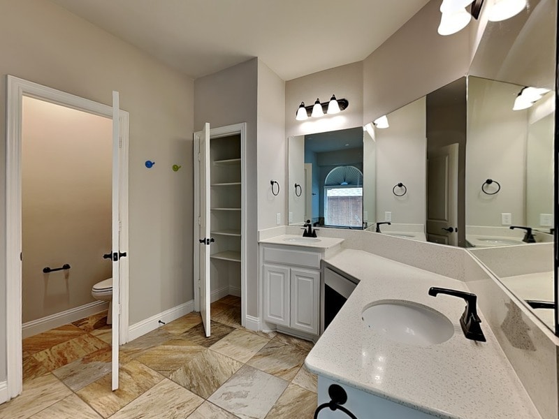 Building Photo - 1604 Vintage Ln