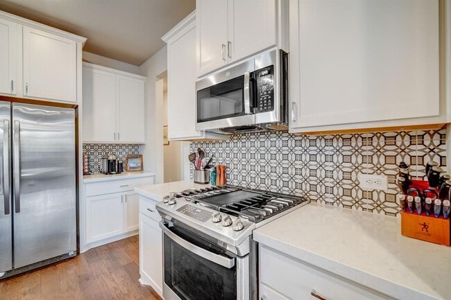 Building Photo - 5407 Jason Dr