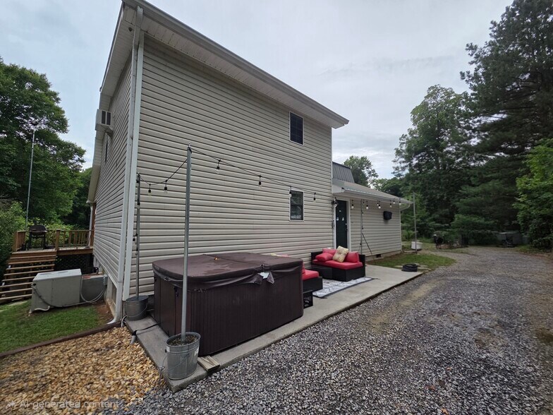 Building Photo - 440 Geren Subdivision Ln