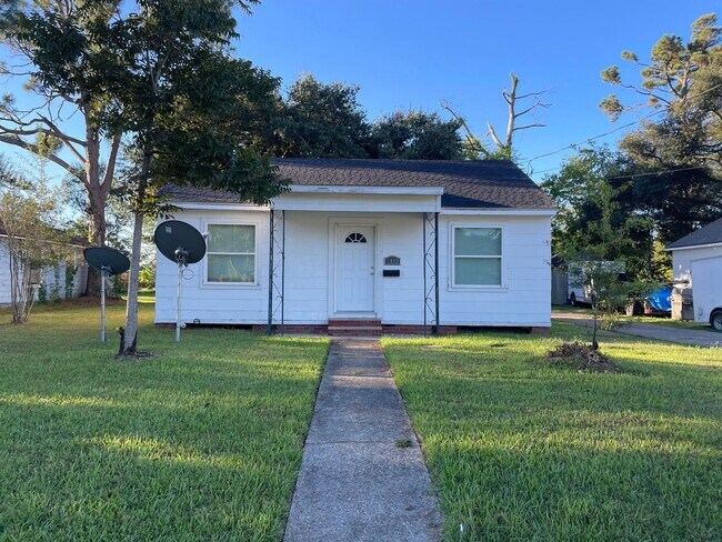 Building Photo - Lake Charles, Home for Rent